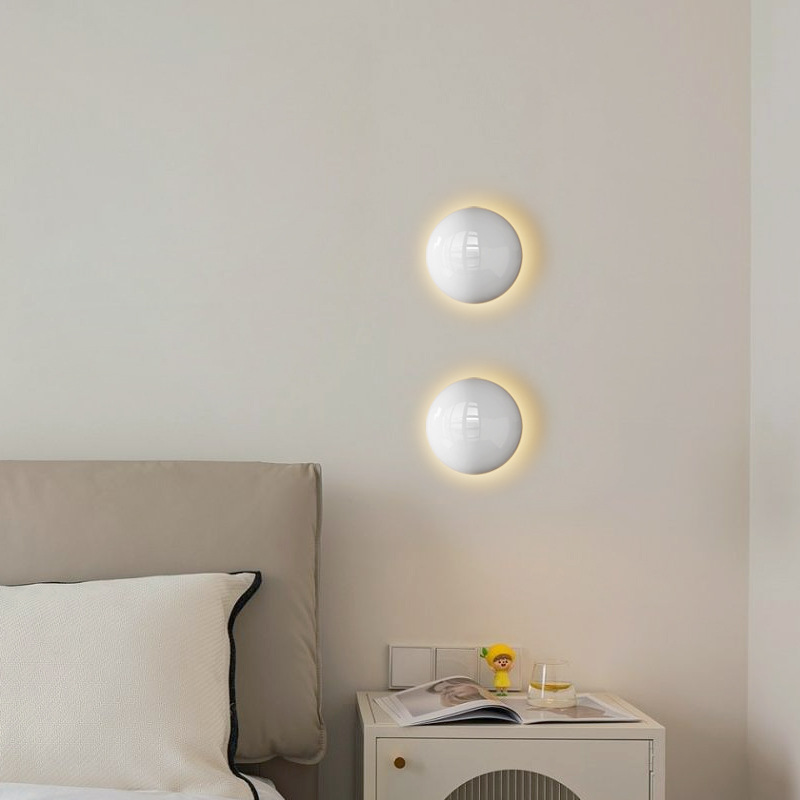 Minimalist Bauhaus Small Iron  - đánh giá và giá Light Switch